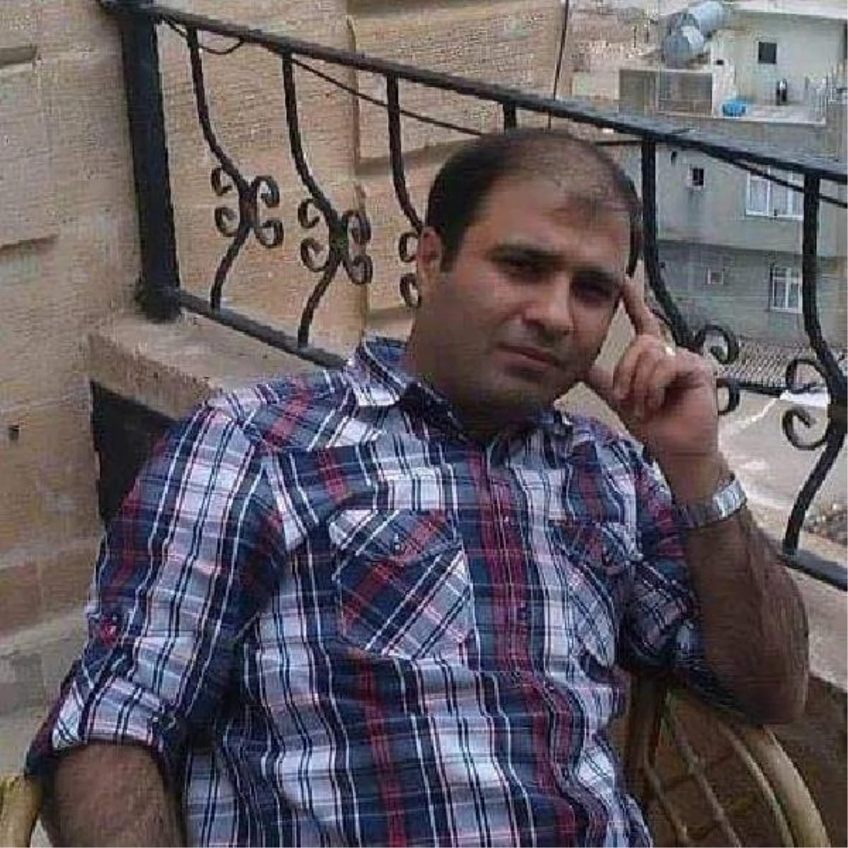 Mardin\'de Halı Sahada Kalp Krizi Geçiren Bülent Aydemir Hayatını Kaybetti