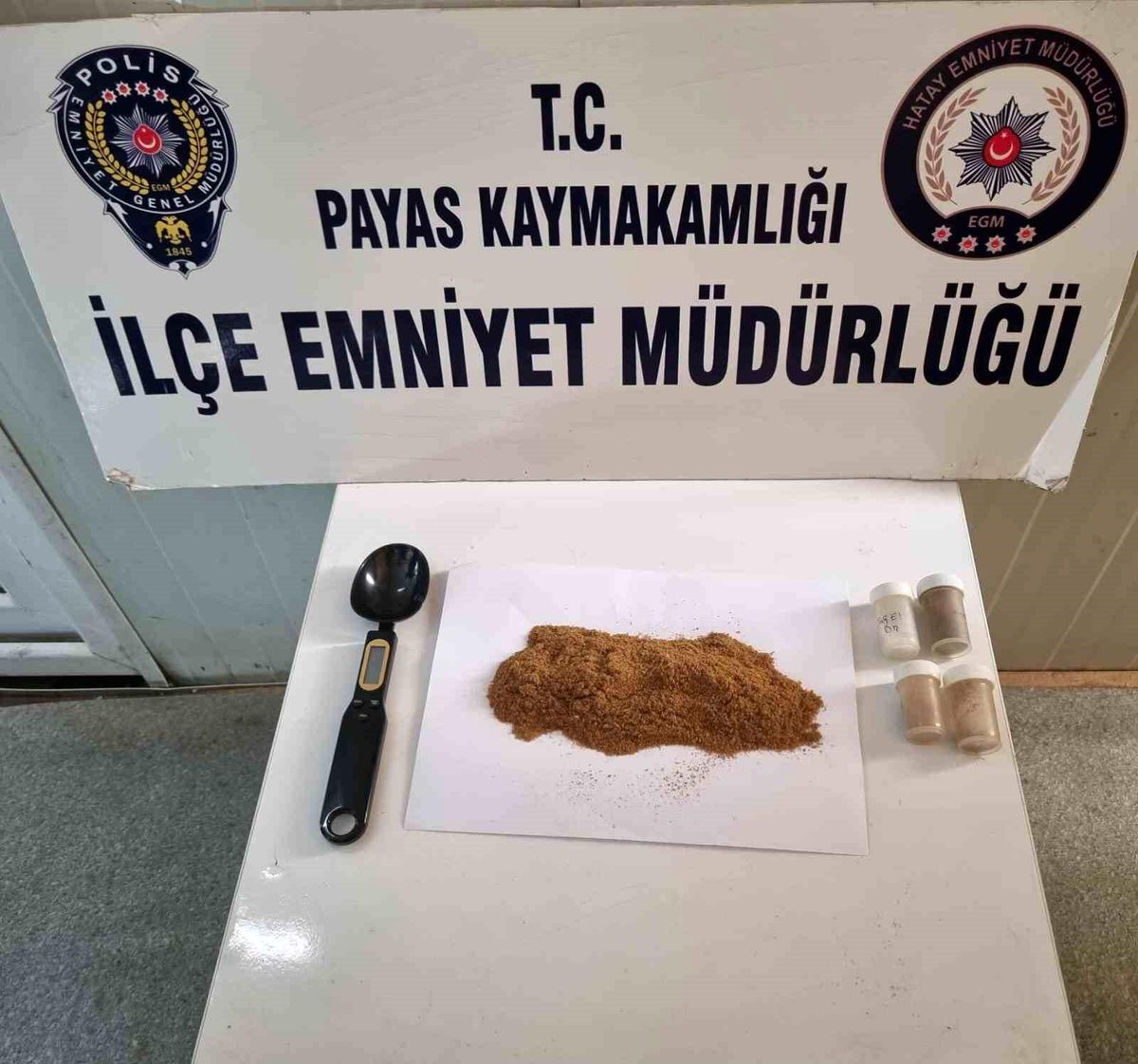 Hatay\'da Uyuşturucu Operasyonu: 3 Şahıs Gözaltına Alındı