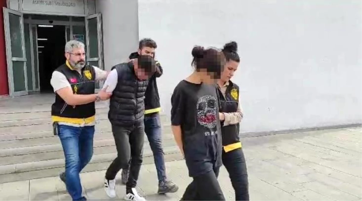 Adana\'da AVM Otoparkından Motosiklet Çalan Sevgililer Suçüstü Yakalandı