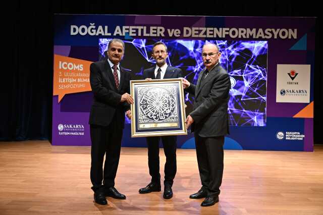 İletişim Başkanı Altun: 7 Ekim'den bu yana İsrail'in 100'ün üzerinde kasıtlı yalan haberini ifşa ettik İletişim Başkanı Altun: 7 Ekim'den bu yana İsrail'in 100'ün üzerinde kasıtlı yalan haberini ifşa ettik