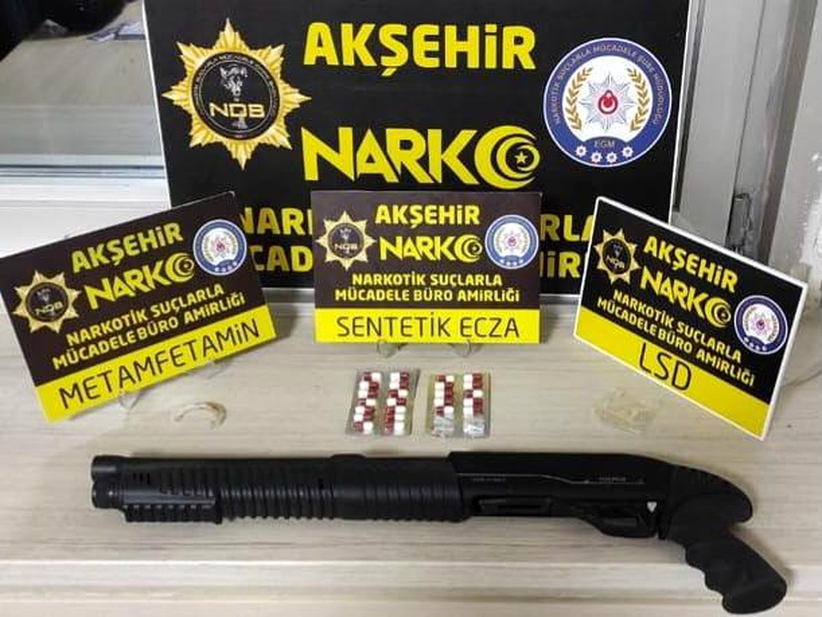 Akşehir\'de Uyuşturucu Operasyonu: 5 Gözaltı