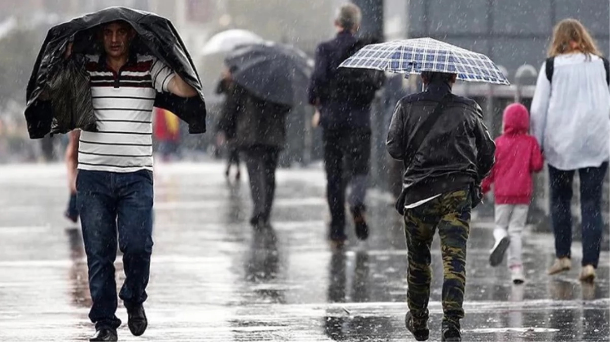 Meteoroloji\'den İstanbul için uyarı: Yağış öğlen saatlerinde şiddetini artıracak, montsuz dışarı çıkmayın
