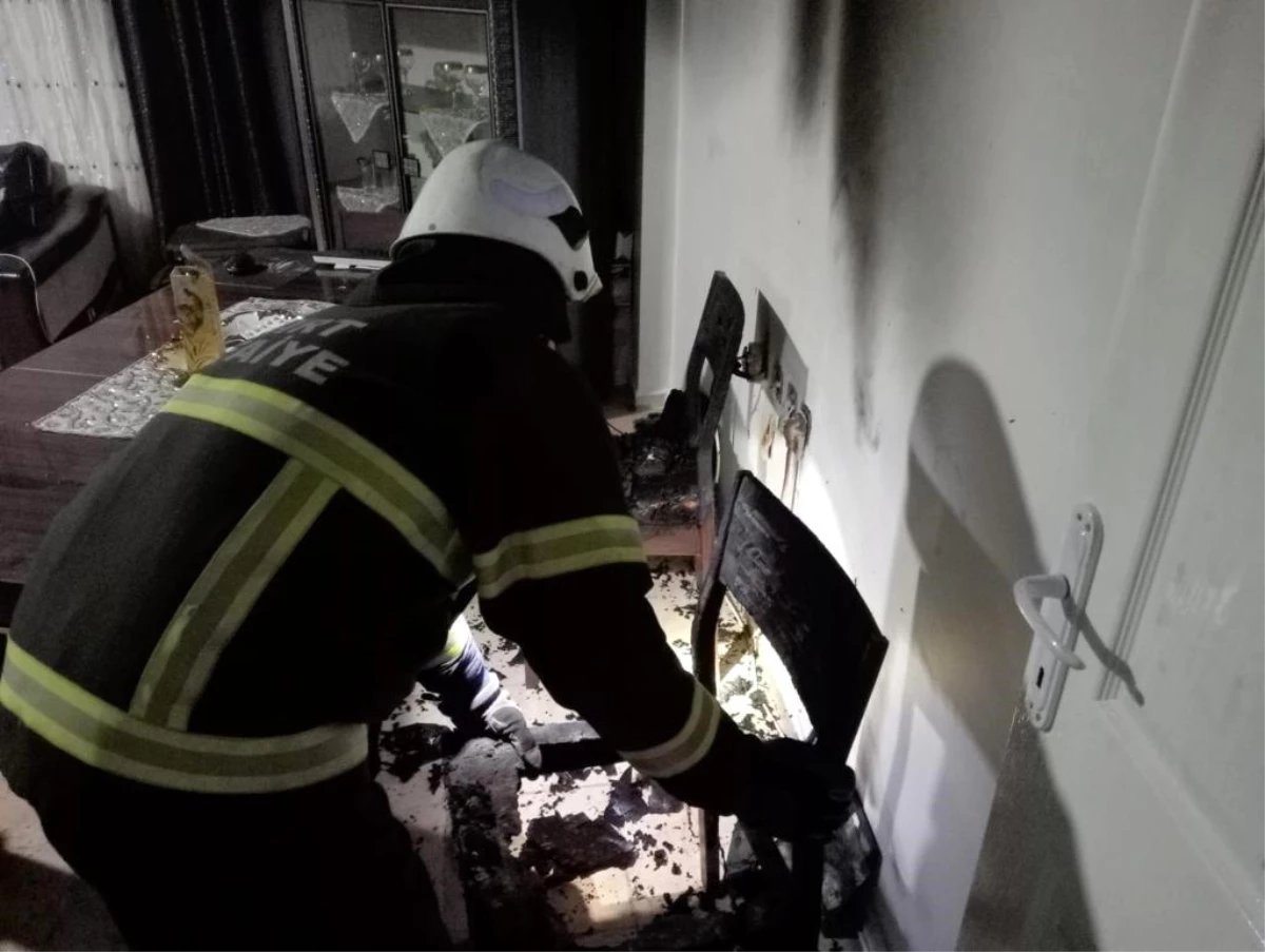 Siirt\'te 7 Katlı Apartmanda Yangın: 4 Kişi Hastaneye Kaldırıldı