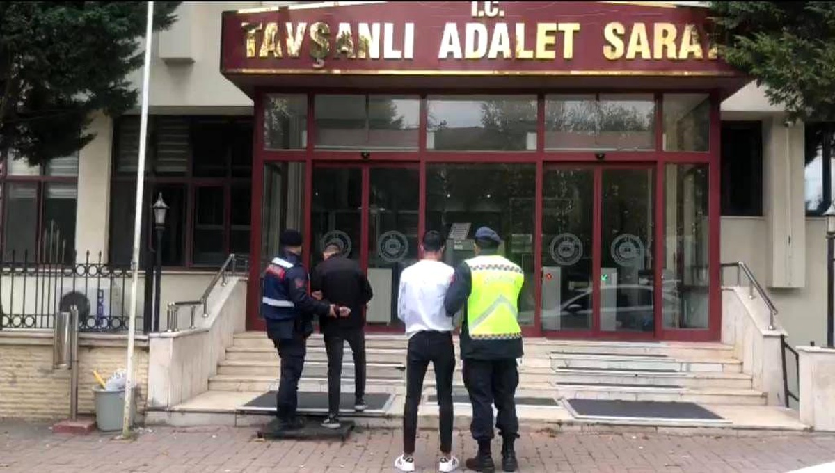 Tavşanlı\'da Motosiklet Hırsızlığından Yakalanan 3 Şüpheliden 1\'i Tutuklandı
