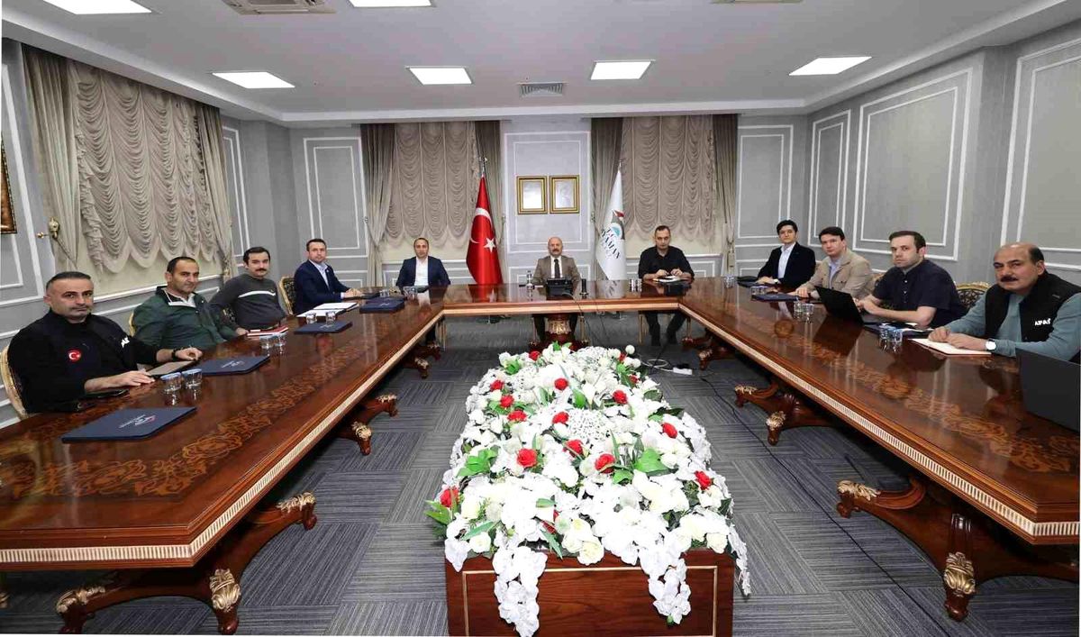 Adıyaman\'da Vali Yardımcılarıyla Değerlendirme Toplantısı Gerçekleştirildi