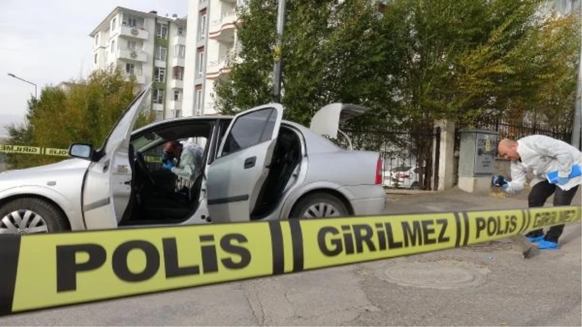 Erzurum\'da izinsiz otomobille çarpıp ölen çocuk toprağa verildi