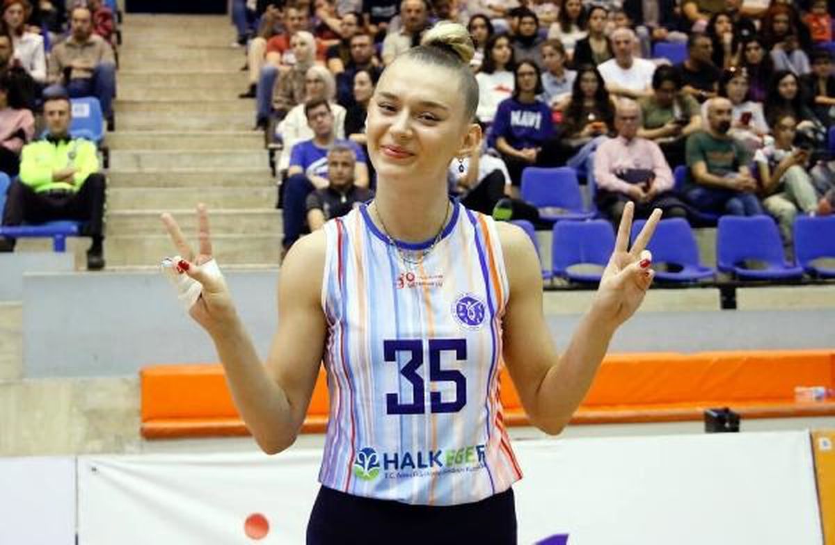 Aydın Büyükşehir Belediyespor\'un orta oyuncusu İlayda Uçak sakatlandı