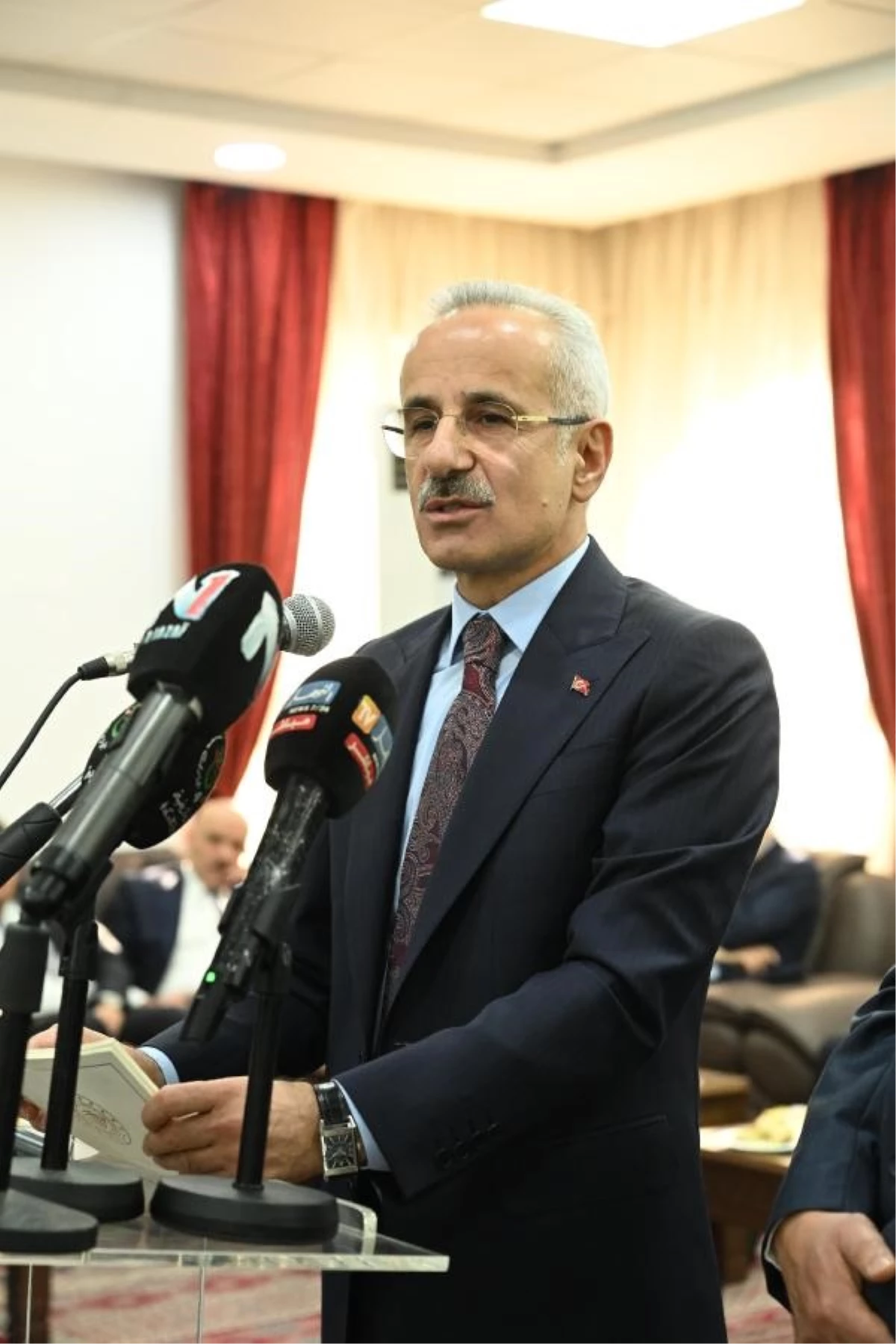 Ulaştırma ve Altyapı Bakanı Abdulkadir Uraloğlu, Cezayir\'de Uluslararası Bayındırlık Fuarı\'na Katıldı