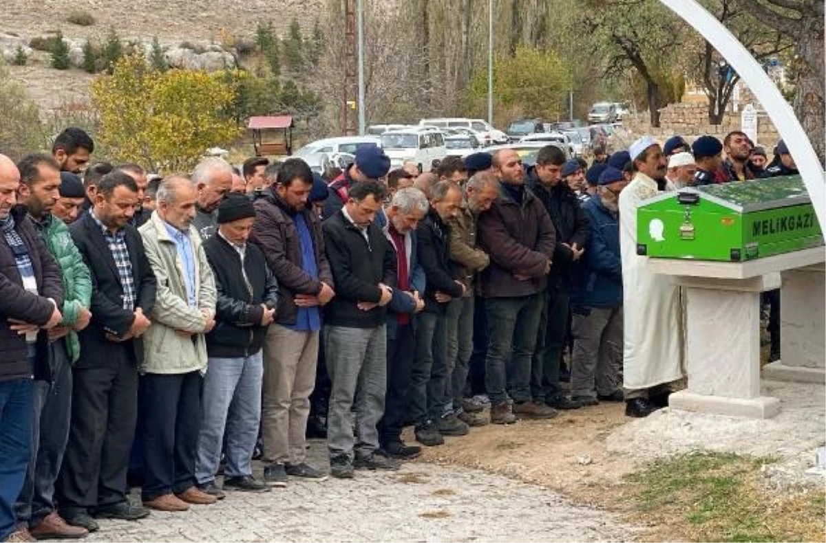 Kadın, evinde saldırıya uğrayarak öldürüldü