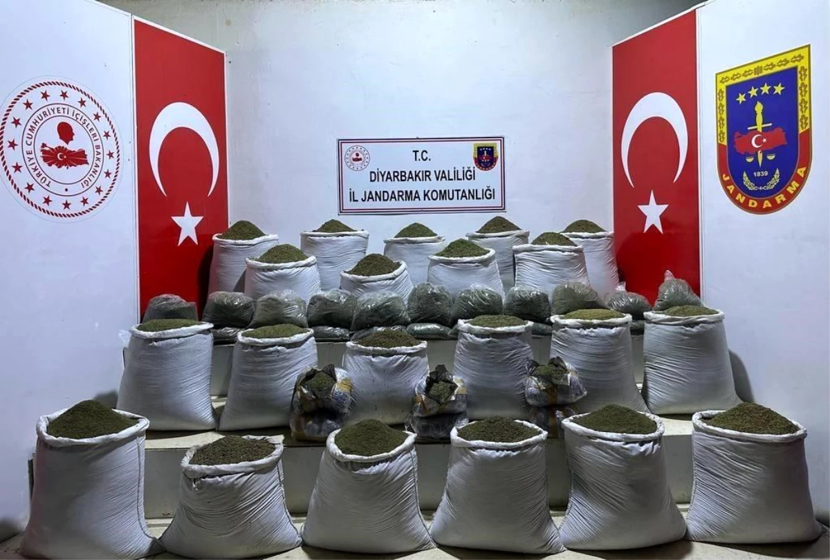 Diyarbakır\'da 1 Ton 23 Kilogram Esrar Ele Geçirildi