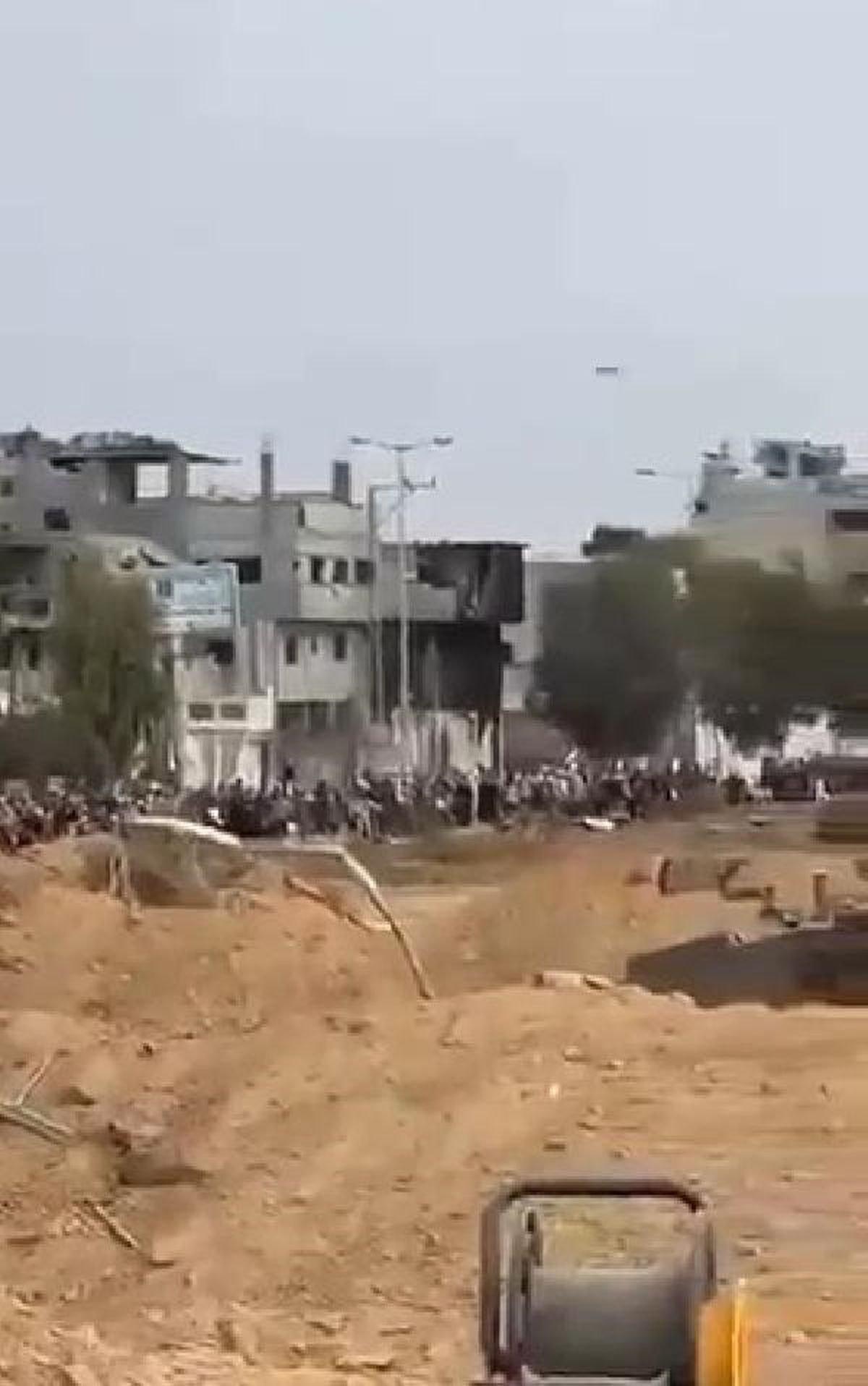 İsrail, 200 bin Gazzeliyi güneye taşıdı