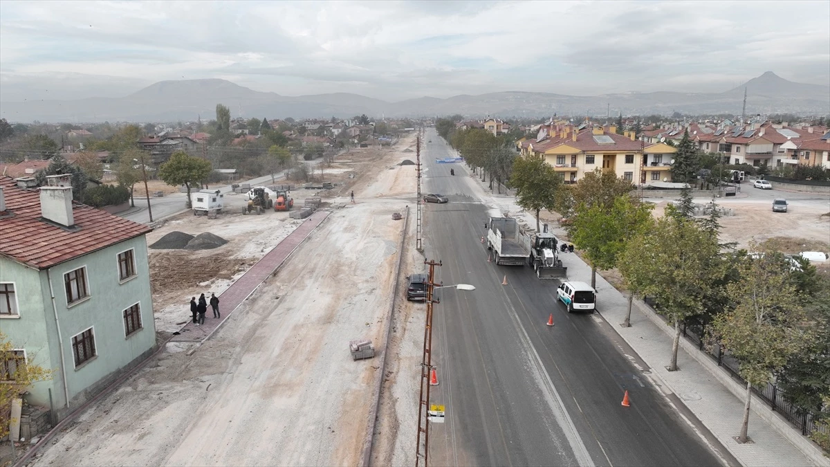 Konya Büyükşehir Belediyesi Necmettin Erbakan Caddesi\'nde yol yapımına başladı