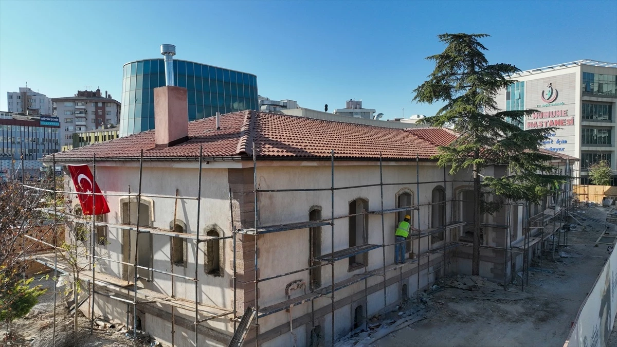 Selçuklu Belediyesi Tarihi Hemşirelik Binasını Restore Ediyor
