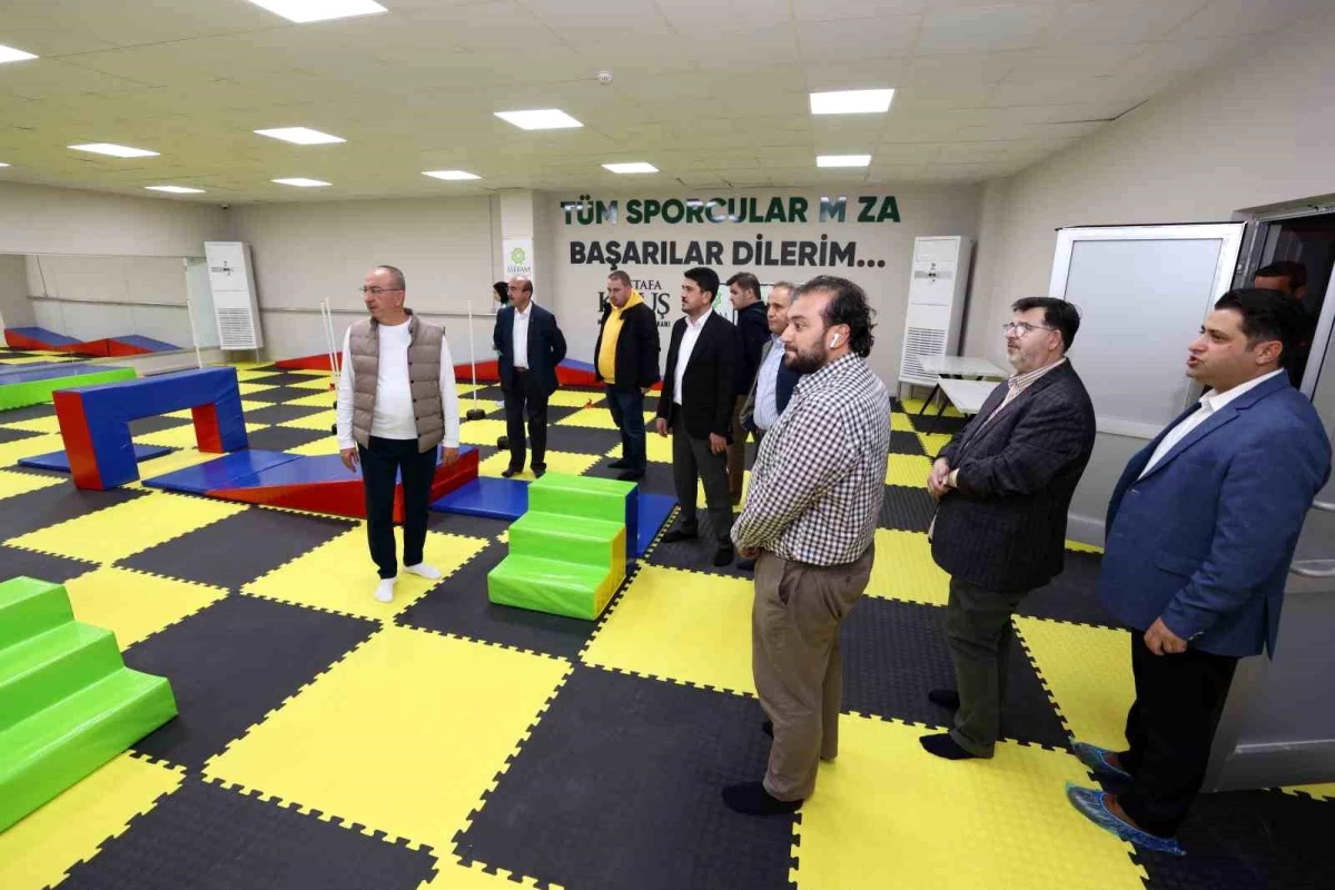 Konya Meram\'da Yenilenen Berlika Spor Tesisi Hizmete Açıldı
