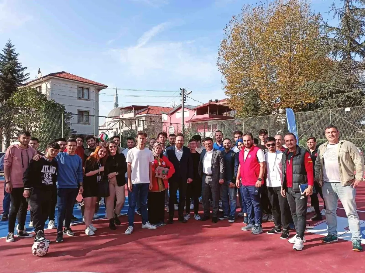 Düzce Üniversitesi\'nde Gençlik ve Spor İl Müdürlüğü iş birliğiyle sportif etkinlikler düzenlendi