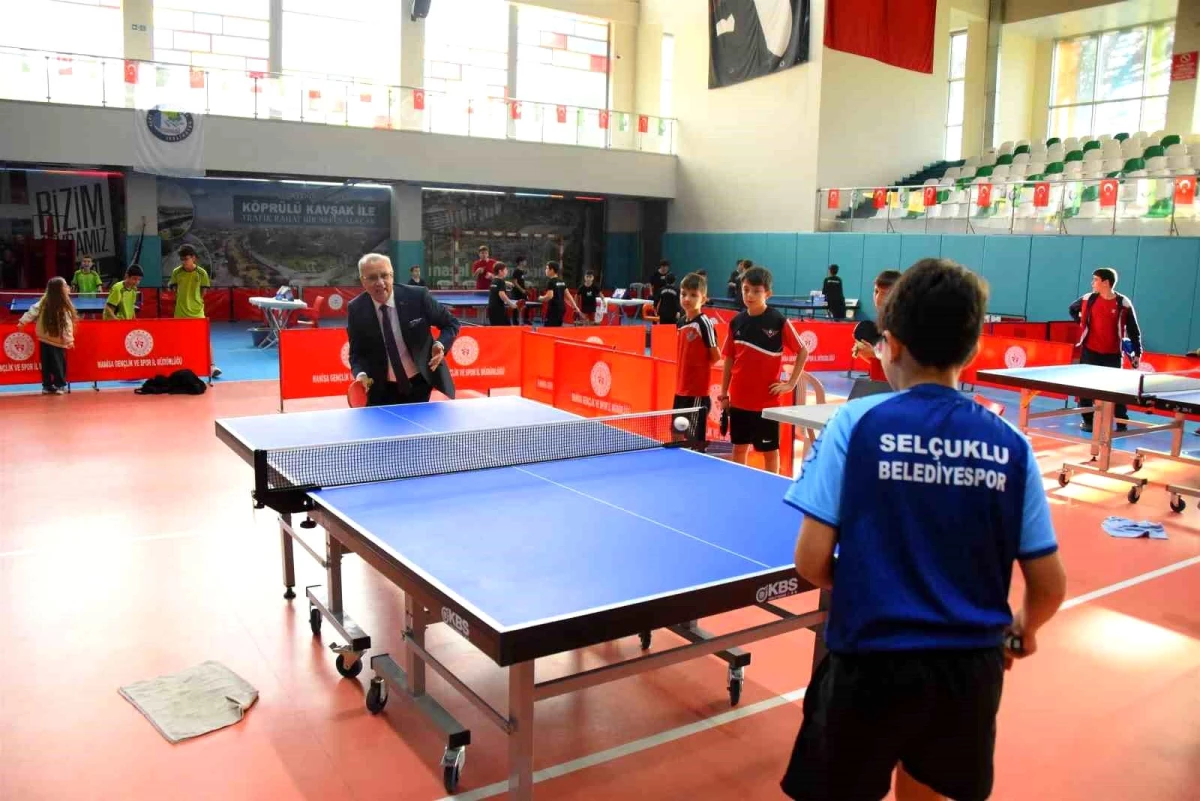 Salihli\'de Küçükler Masa Tenisi Türkiye Grup Şampiyonası başladı