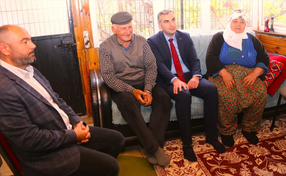 Taşova Kaymakamı Kılıç\'tan şehit ailelerine ziyaret