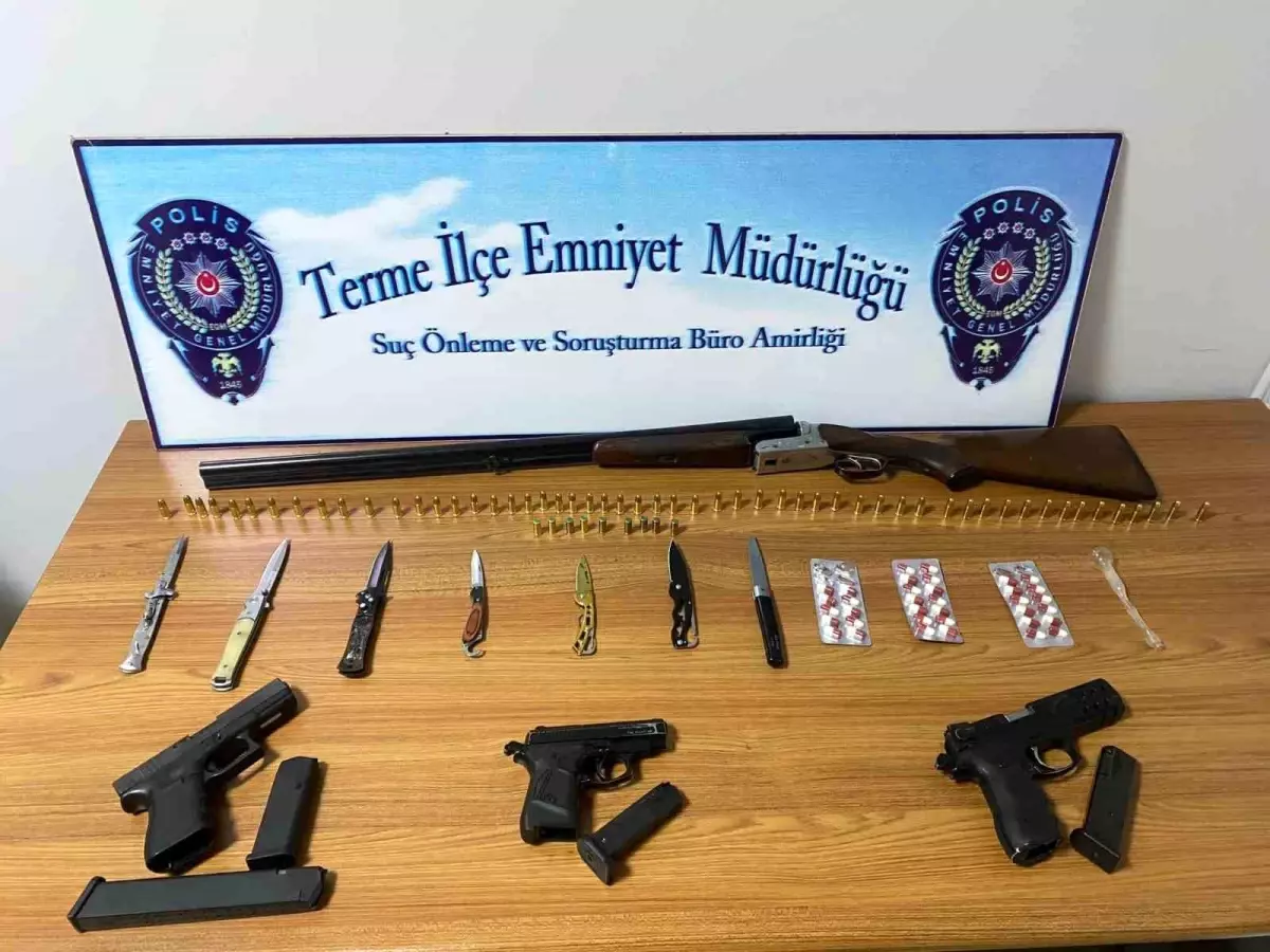 Samsun Terme\'de Polis Şok Uygulama Yaptı