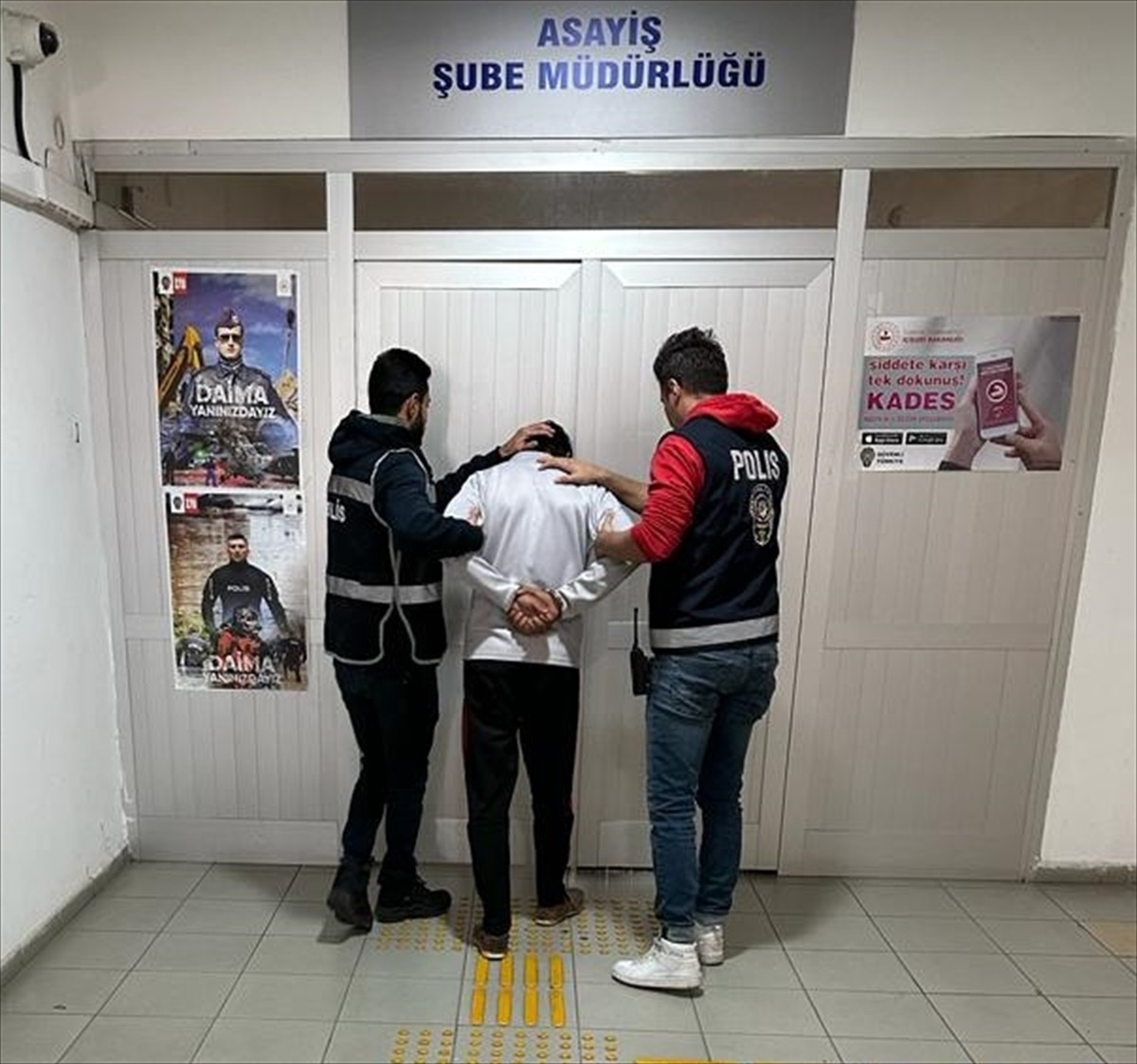 Ardahan\'da firari hükümlü yakalandı