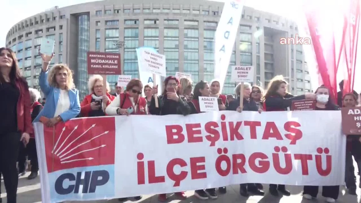 CHP İstanbul İl Başkanlığı Adalet ve Demokrasi Nöbeti\'ne devam ediyor