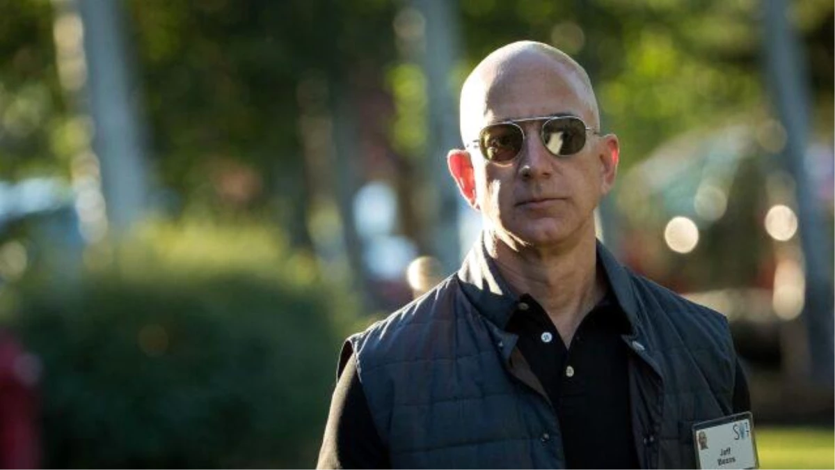 Jeff Bezos\'un dünyanın en büyük yelkenli yatı tartışma yarattı