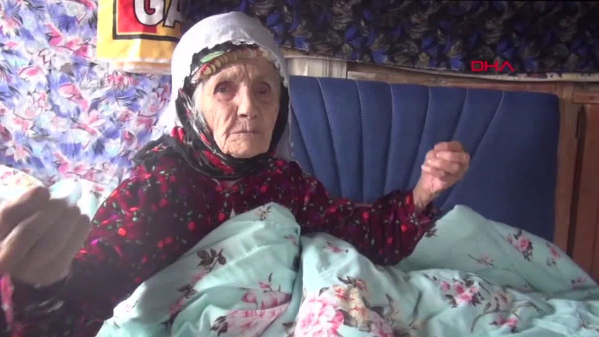 103 Yaşında Koronavirüsü Yenen Emine Aksoy Hayatını Kaybetti