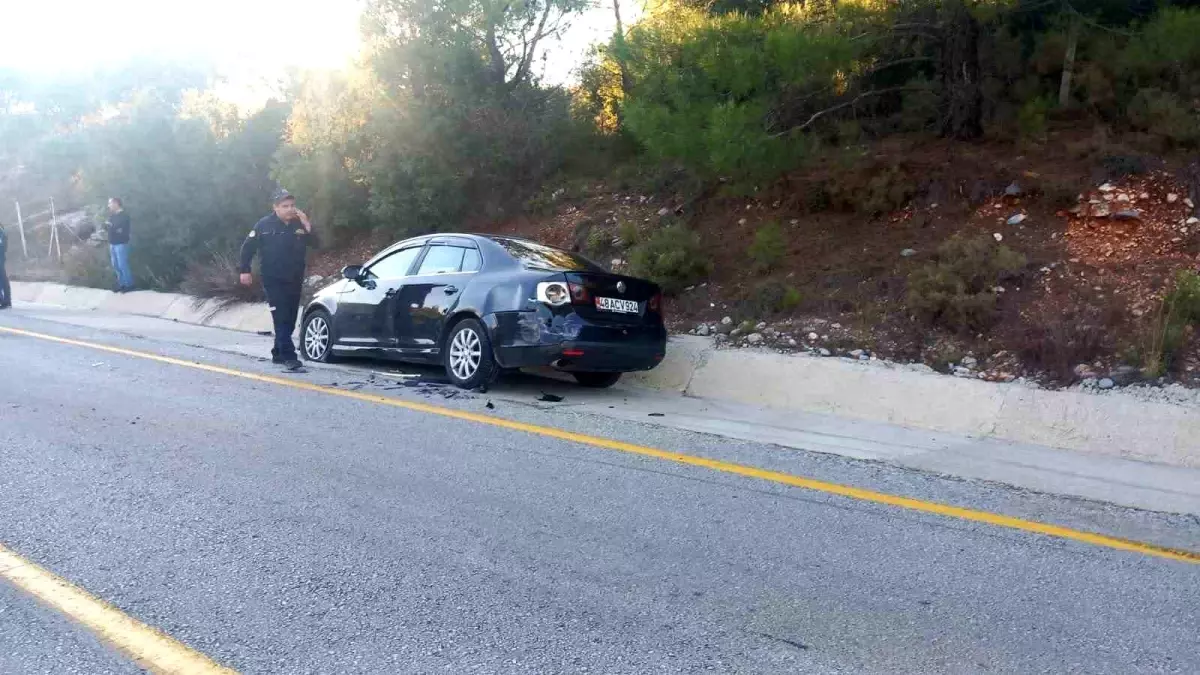 Muğla\'da trafik kazası: 3 kişi yaralandı