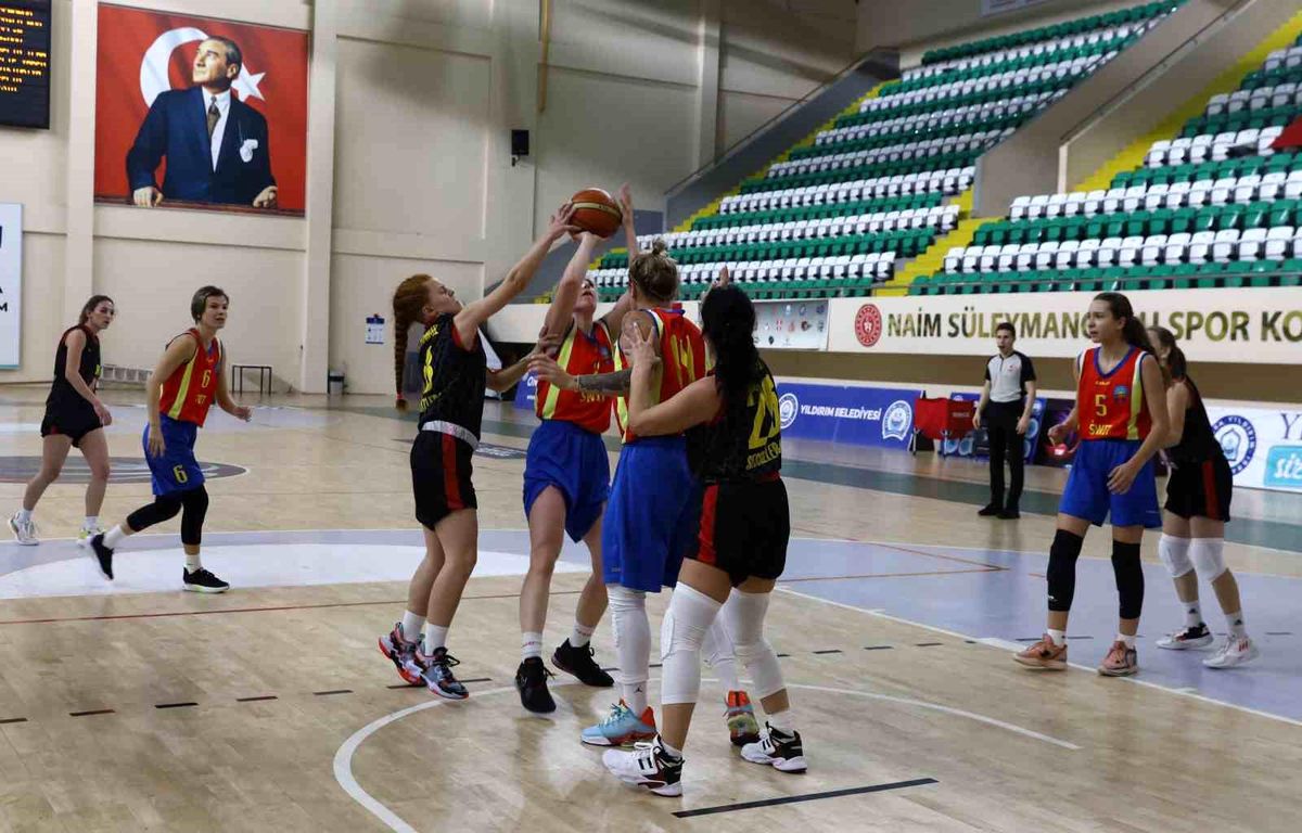 Avrupa İşitme Engelliler Kulüpler Basketbol Şampiyonası Bursa\'da Başladı