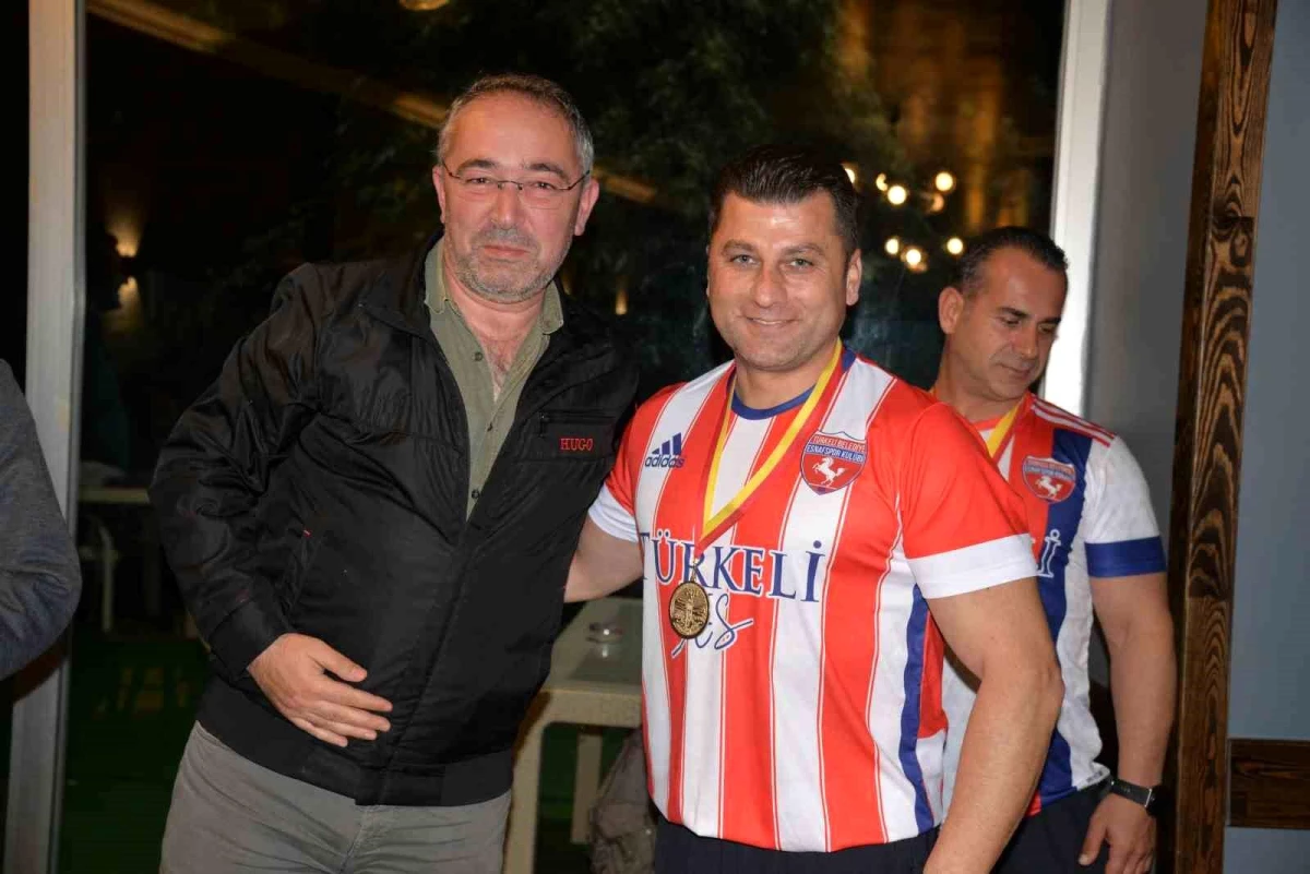 Türkeli Belediye Esnafspor Sporcuları İçin Yemekli Kutlama Programı Düzenlendi