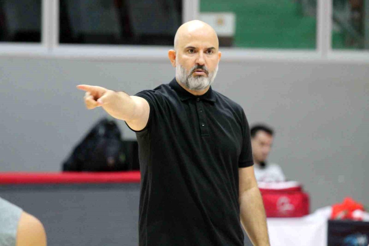 HDI Sigorta Yalova Ortopedikler Spor Kulübü Başantrenörü Murat Saltan: \'Bu sene ki hedefimiz düşmeme üzerine kurulu\'