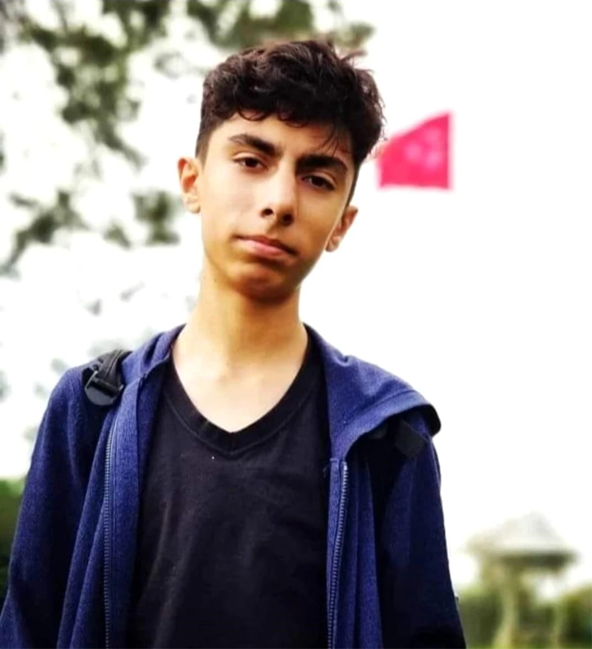 İstanbul\'da Kalp Krizi Geçiren Genç Kastamonu\'da Son Yolculuğuna Uğurlandı