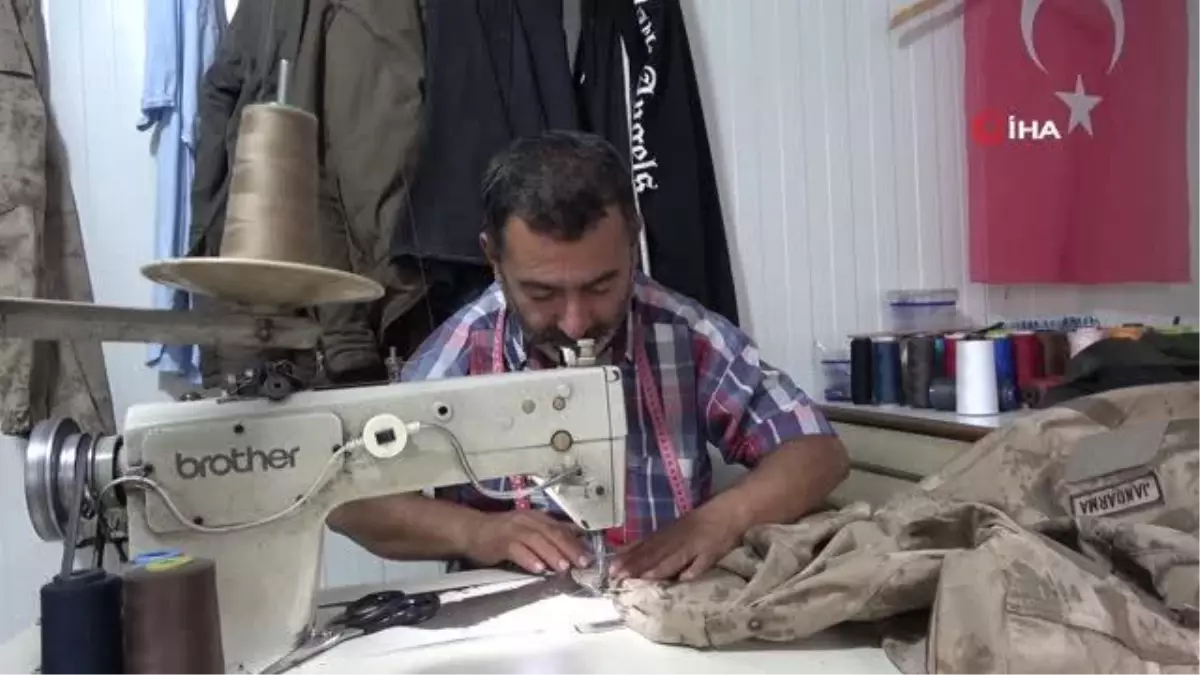 Depremzede terzi, konteyner işyerinde hizmet vermeye devam ediyor