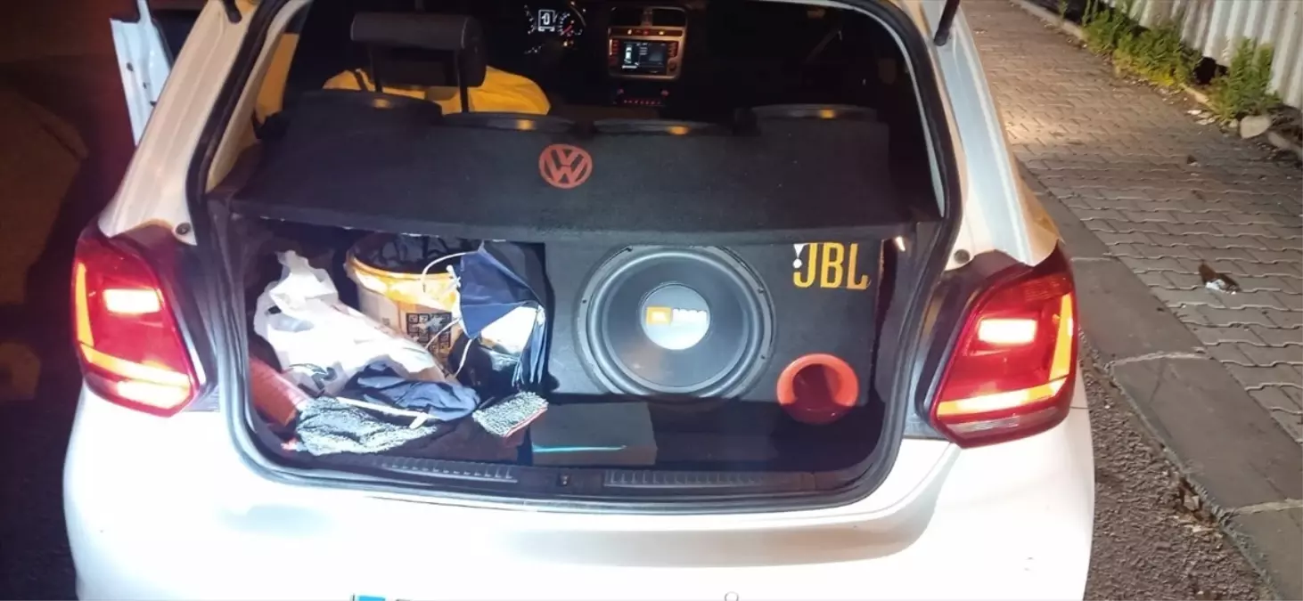 Alanya\'da Abartı Egzoz ve Yüksek Sesli Müzik Kullanan Sürücülere Cezalar