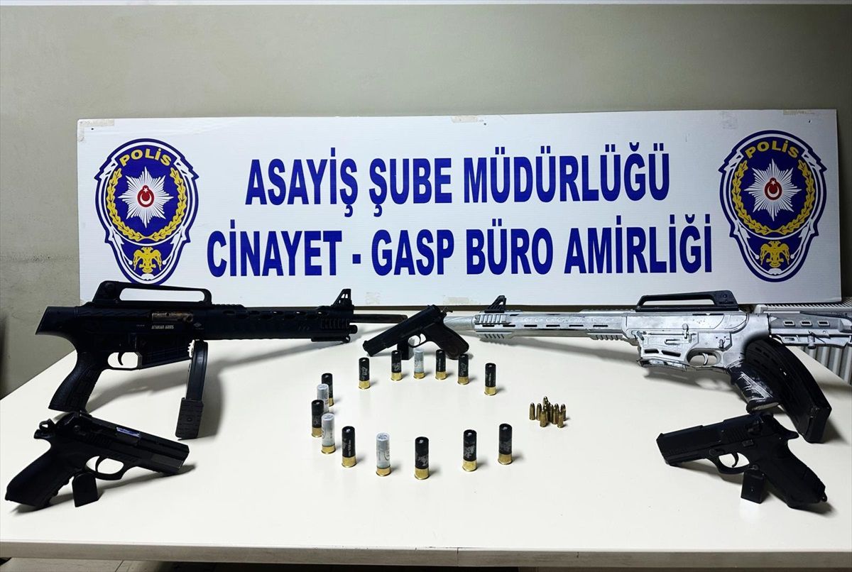 Aydın\'da silahlı saldırıya ilişkin 5 zanlıdan 1\'i tutuklandı