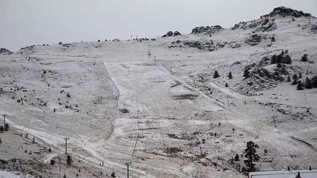 Bere, eldiven dolapta ne varsa çıkarın! İstanbul'un yüksek kesimlerinde pazar günü kar yağışı bekleniyor Bere, eldiven dolapta ne varsa çıkarın! İstanbul'un yüksek kesimlerinde pazar günü kar yağışı bekleniyor