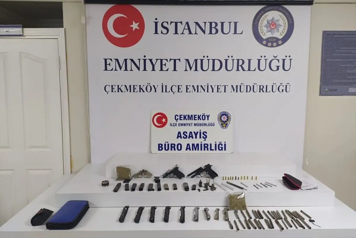 Çekmeköy\'de Akaryakıt İstasyonunda Araç Gasbı Zanlısı Yakalandı
