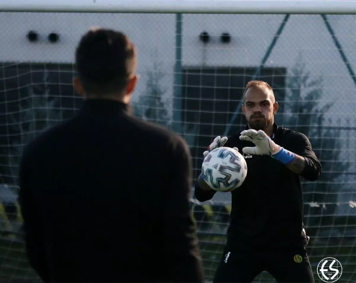 Eskişehirspor, Gölbaşı Belediyespor maçı için hazırlıklarını sürdürüyor