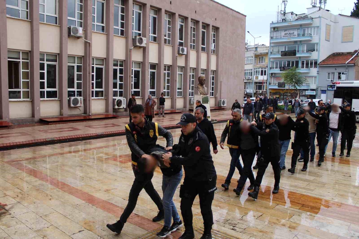 Aydın\'da Husumetli Şahıs Silahlı Saldırıya Uğradı