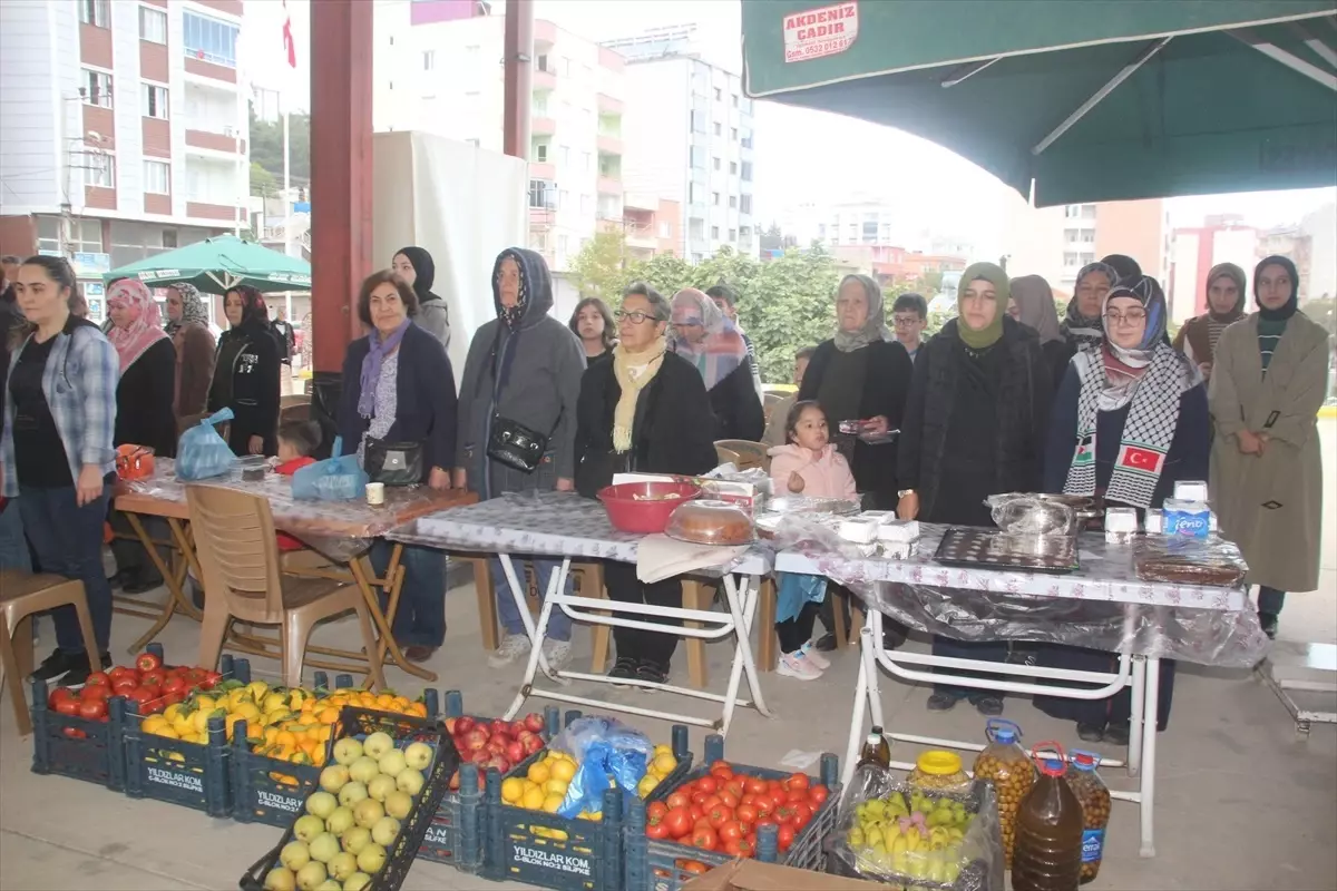 Mersin\'de Filistin\'e Destek Kermesi Düzenlendi