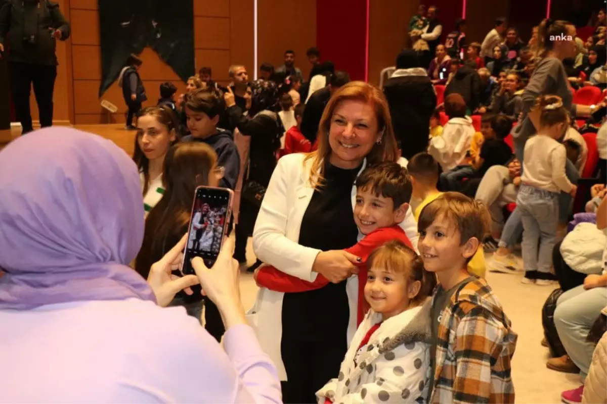 Safranbolu Çocuk Şenlikleri\'nde Kral Şakir coşkusu