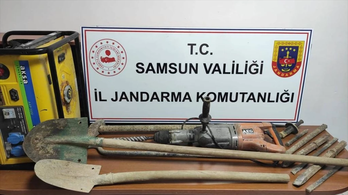 Samsun\'da Kaçak Kazı Yapan 4 Kişi Yakalandı