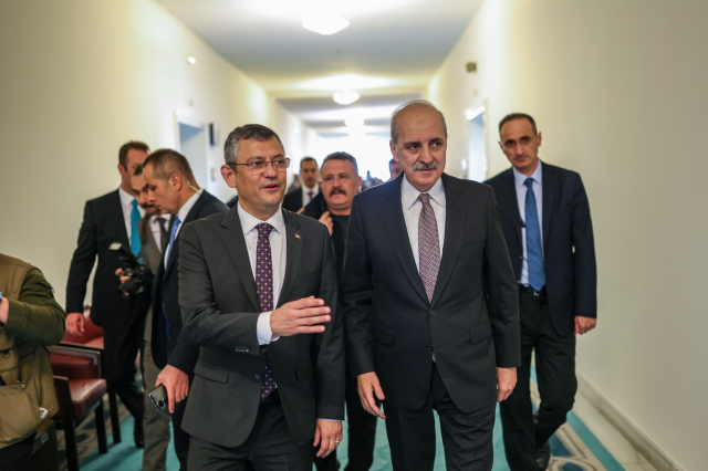 TBMM Başkanı Numan Kurtulmuş, CHP Genel Başkanı Özgür Özel'i ziyaret etti