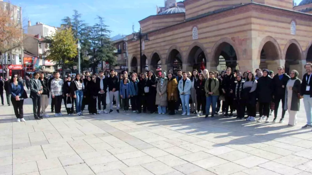 Üniversite eğitimi için ilk kez Kastamonu\'ya gelen öğrencilere şehir turu