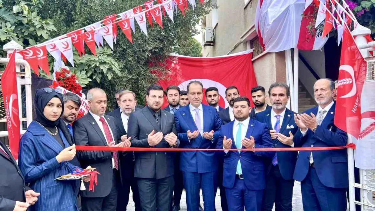 Yeniden Refah Partisi Lefkoşa\'da parti temsilciliği açtı