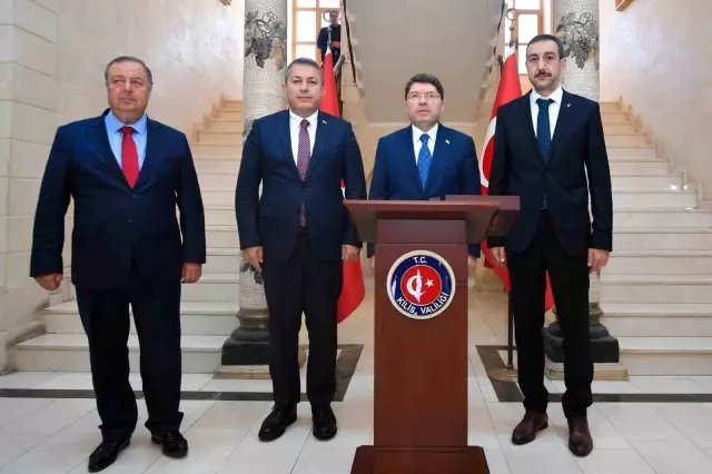 Deprem bölgesi için yeni adım! 750 günde bitecek dava 168 günde tamamlanacak Deprem bölgesi için yeni adım! 750 günde bitecek dava 168 günde tamamlanacak