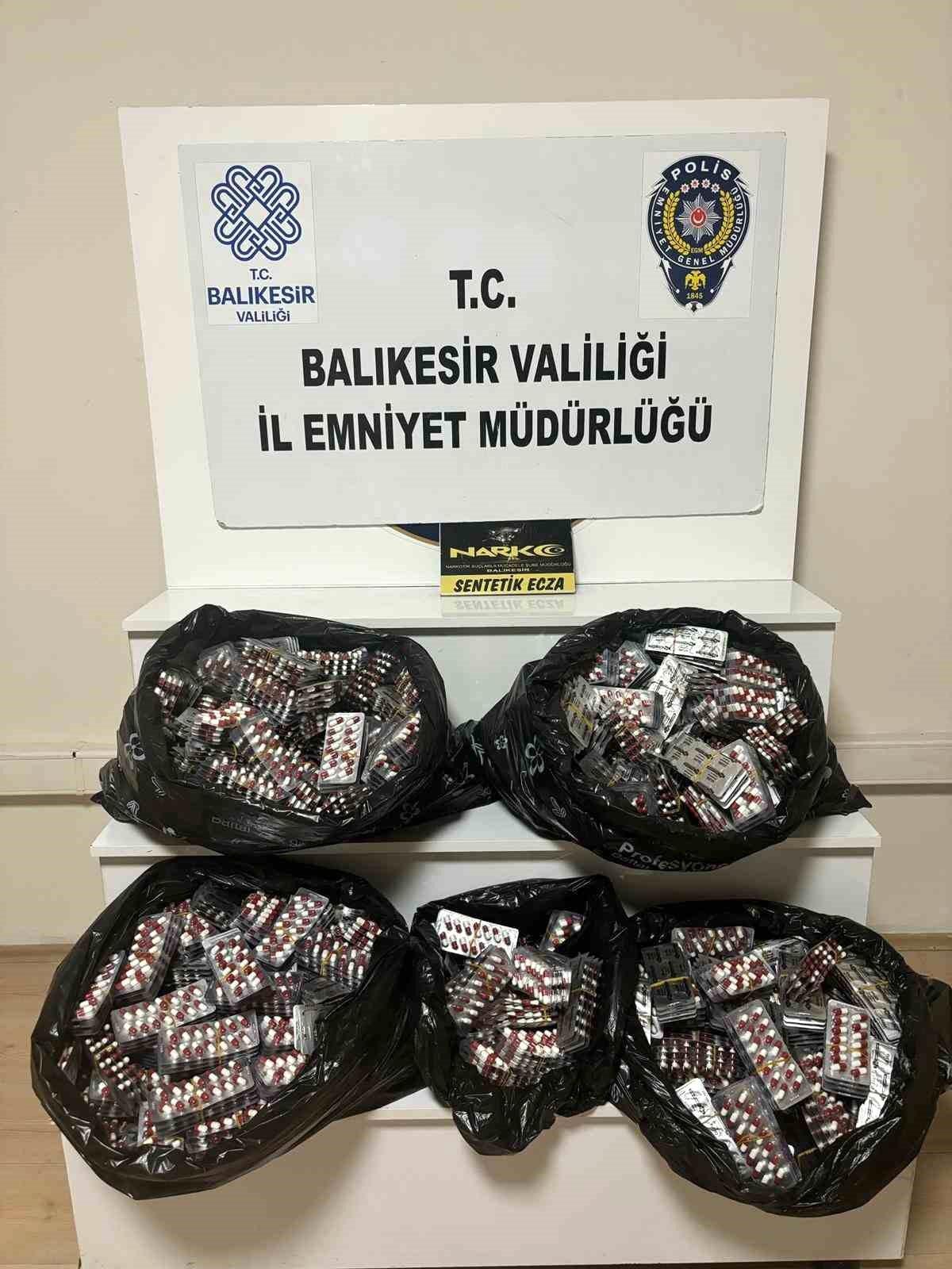 Balıkesir\'de 20 Bin Uyuşturucu Hap Ele Geçirildi