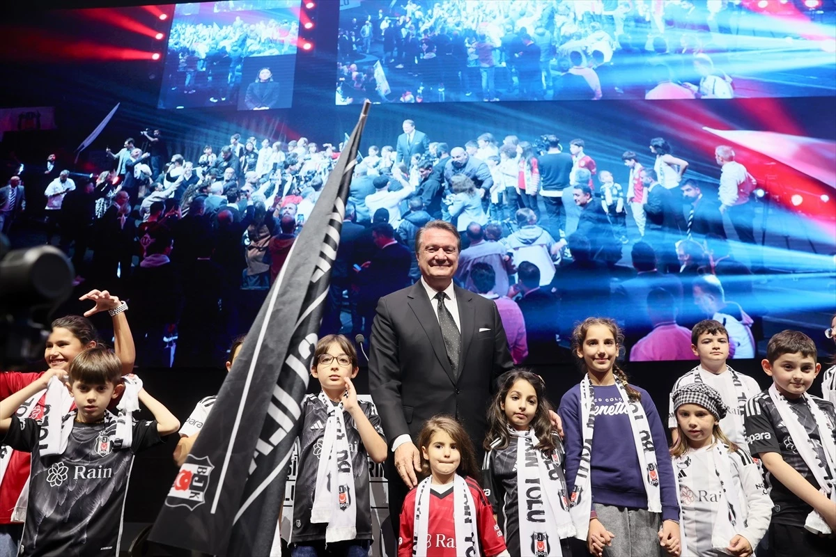 Beşiktaş\'ta başkan adayı Hasan Arat projelerini tanıttı Açıklaması