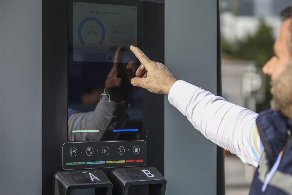 Eşarj, Armada AVM\'de 20 Elektrikli Araça Hizmet Verebilecek Şarj İstasyonunu Hizmete Aldı