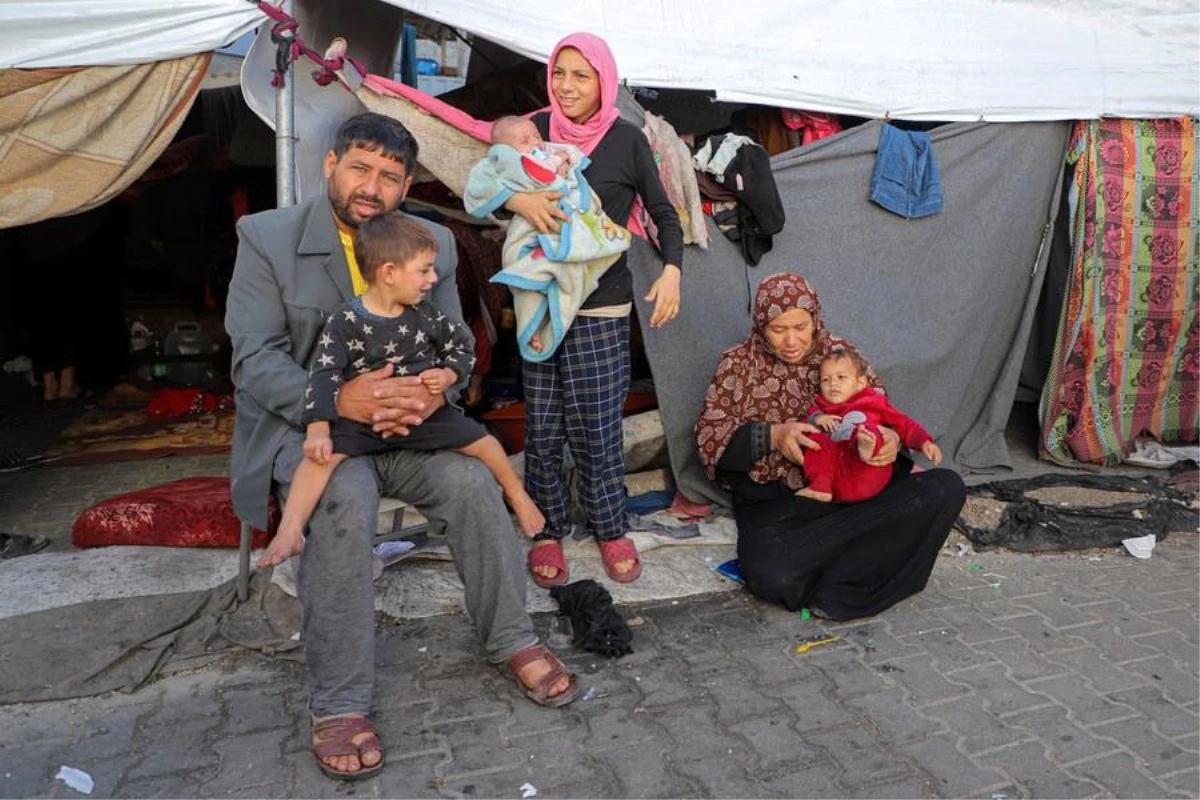 Gazze\'deki UNRWA barınakları aşırı kalabalık