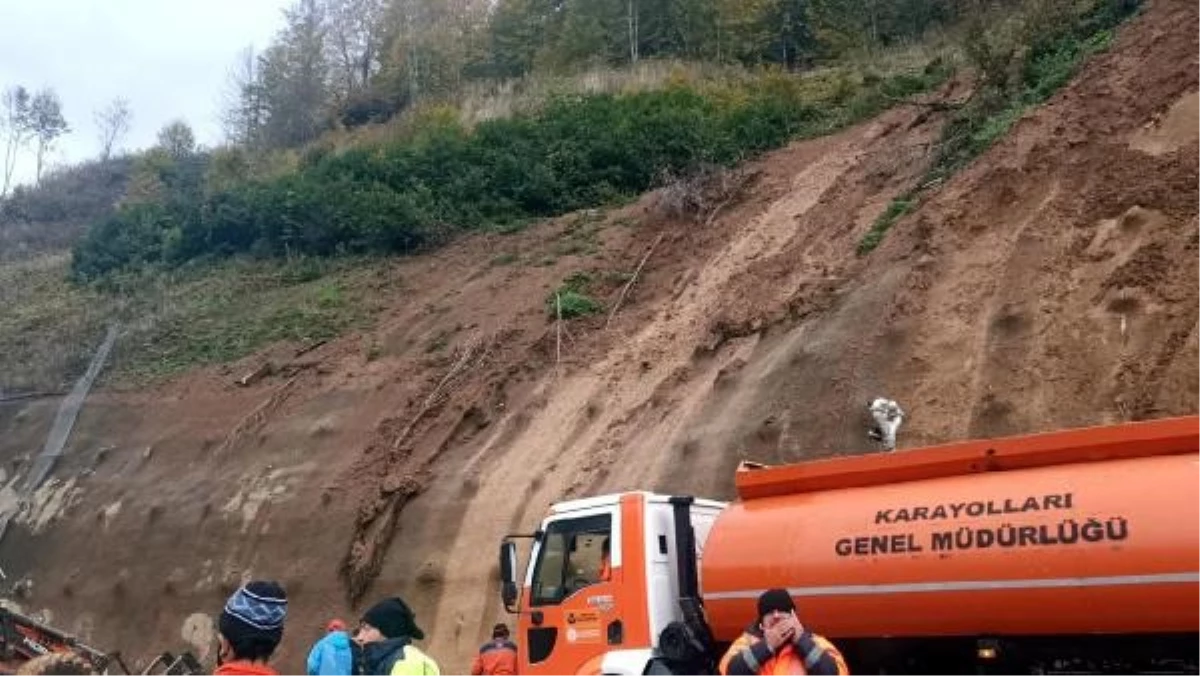Bolu Dağı Tüneli çıkışında meydana gelen heyelan nedeniyle İstanbul yönü 17 saat sonra açıldı